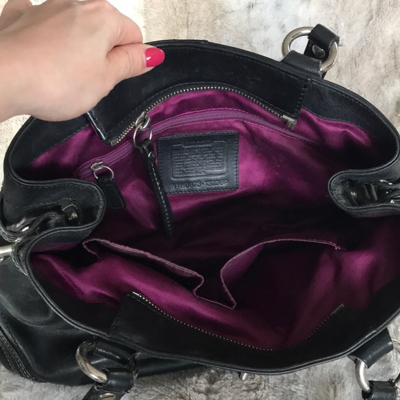 Coach soft leather shoulder bag GUC - Picture 5 of 8